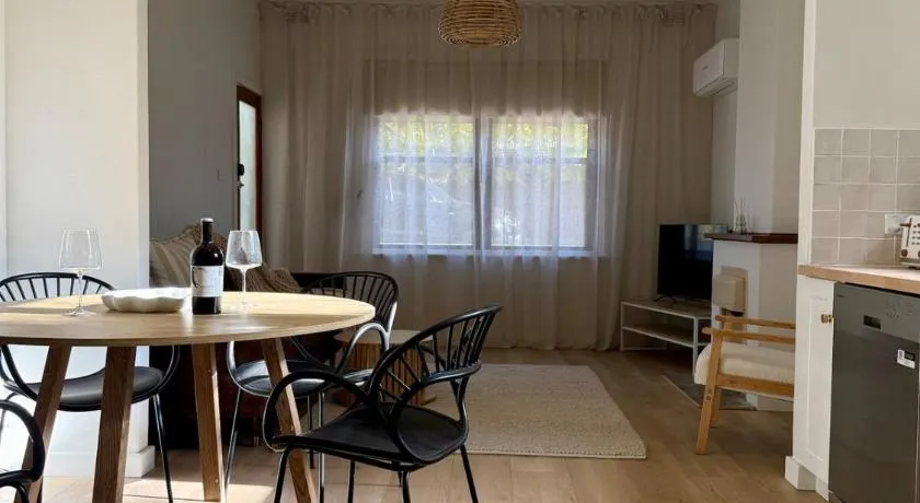 25 Young - 3 Bed, 1 Bath - Image 1