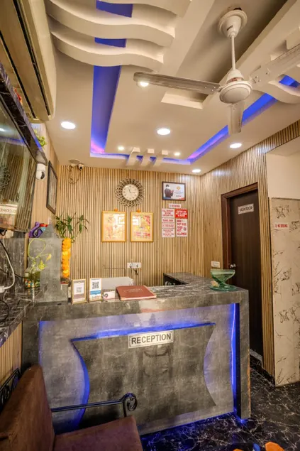 Hotel Orange Retreat - Image 1