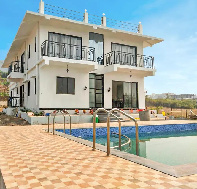 Coastal Paradise - Image 1