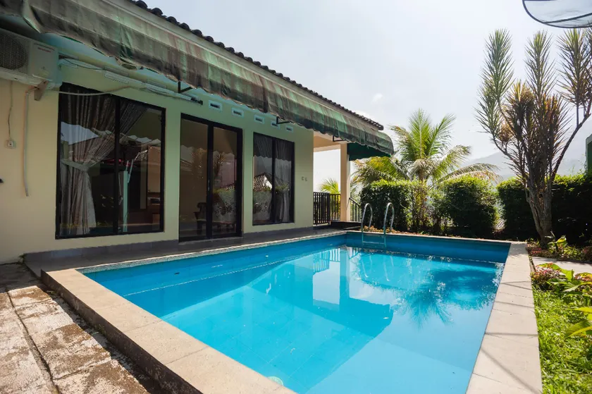 Urbanview Resort Syariah Khansa Cisarua Puncak by RedDoorz - Image 1