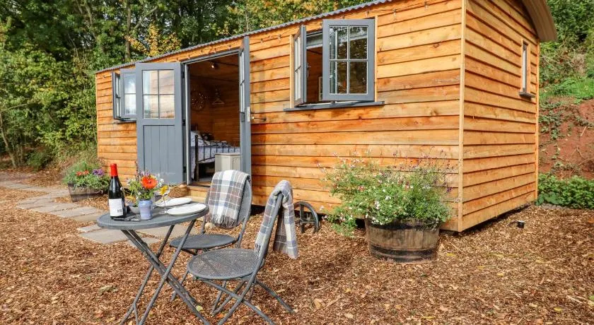 Hideaway Cabin - Image 1