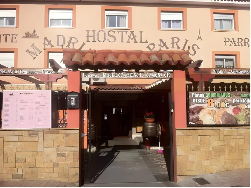 Hostal Madrid Paris - Image 1
