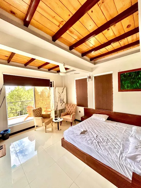 Republika Central Hotel & Resort - Image 1
