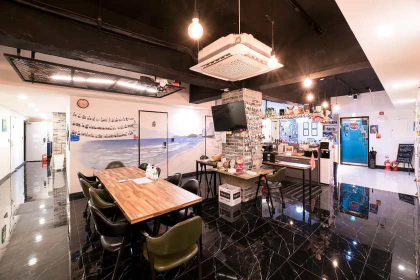 MAMA Guesthouse Haeundae - Image 1