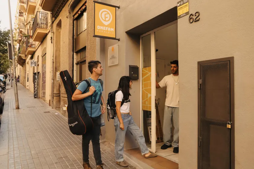 Onefam Paralelo - Image 1