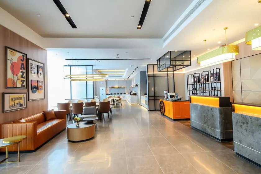 Home Inn Plus Tianjin West Railway Station Northwest Corner - Image 1