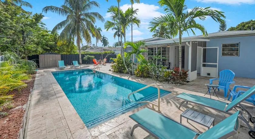The Blue Heaven Private Pool Hideaway Sleeps 11 - Image 1