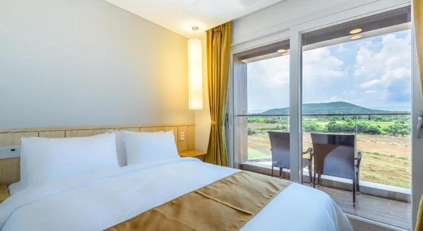 Thira Hotel - Image 1