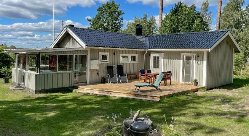 3 Bedroom Cozy Home In Jönköping - Image 1