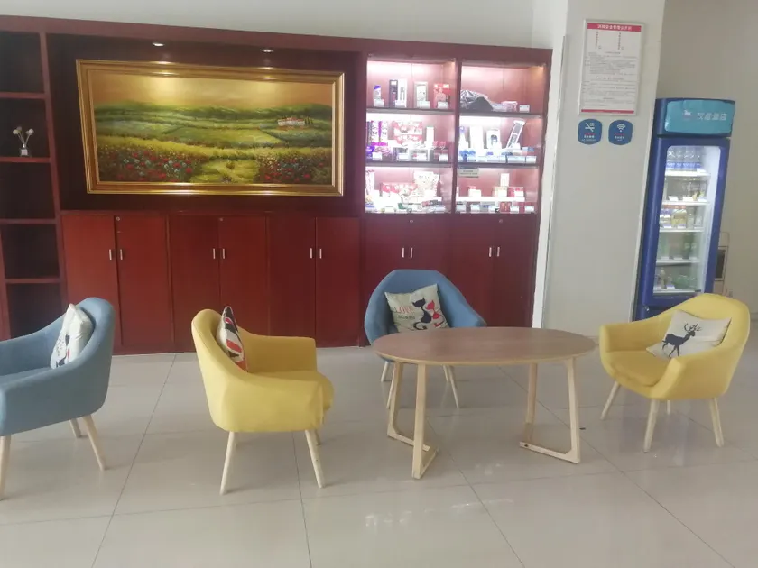 Hanting Hotel Luohe Remin Road - Image 1
