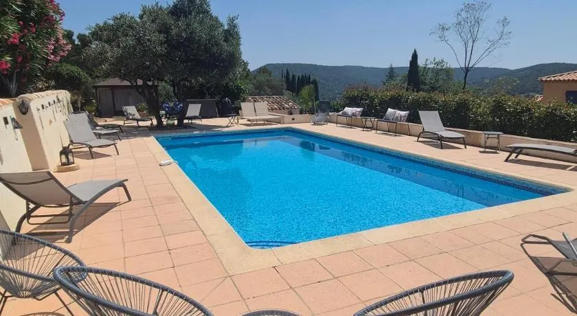 Gites Colline De Sollies - Image 1