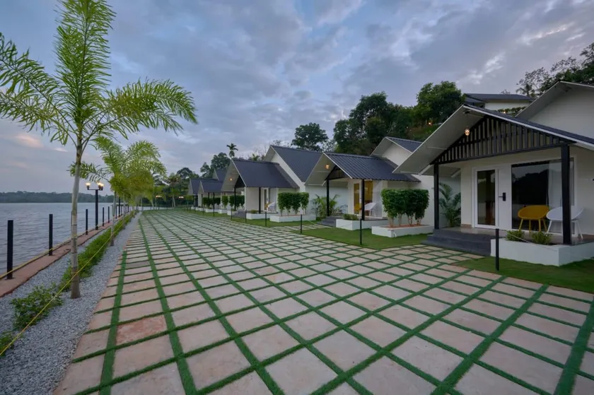 Lanka Valley Resorts - Image 1