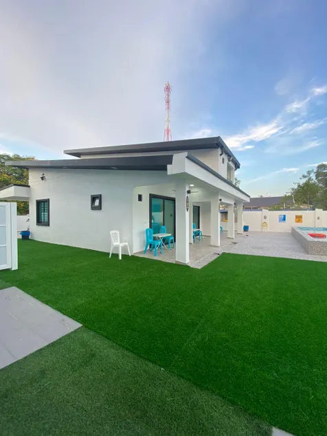 Mercu Staycation Homestay Pool (2+1rooms) - Image 1