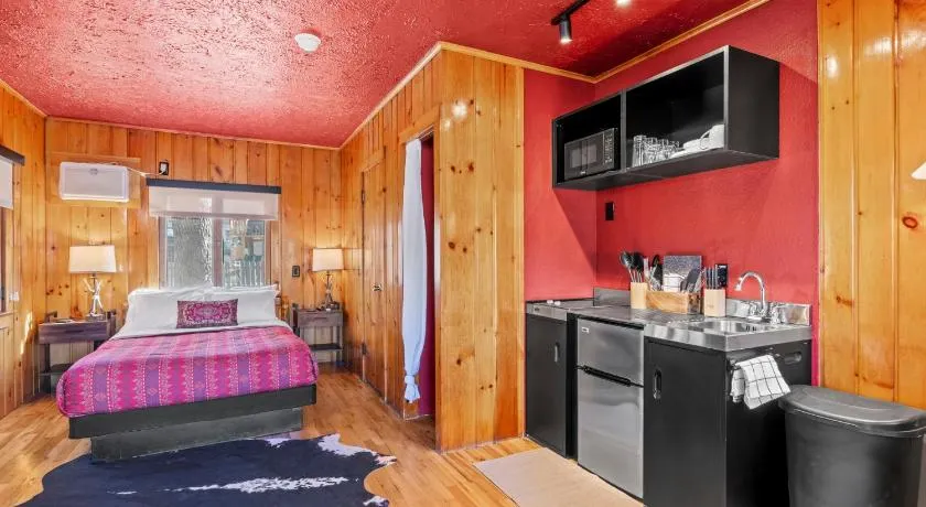 Timber Lodge #19 - Image 1