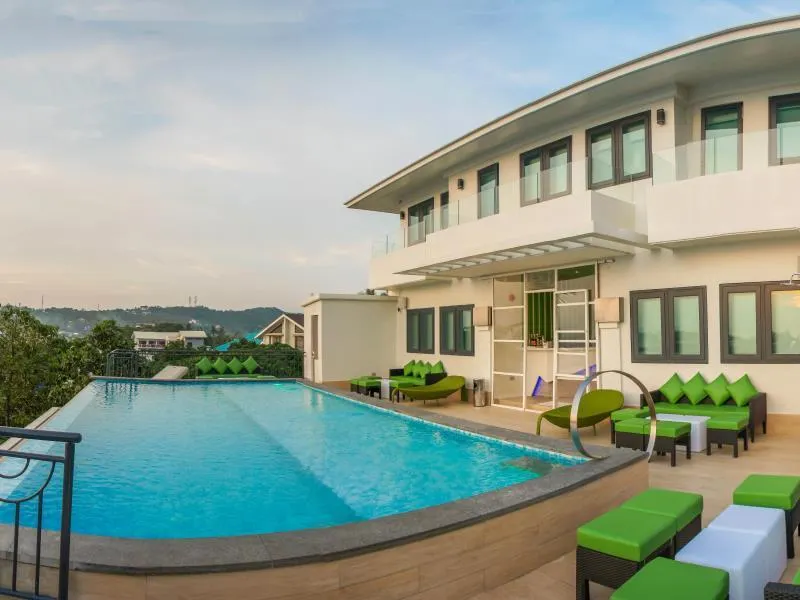 Lime Hotel Boracay - Image 1