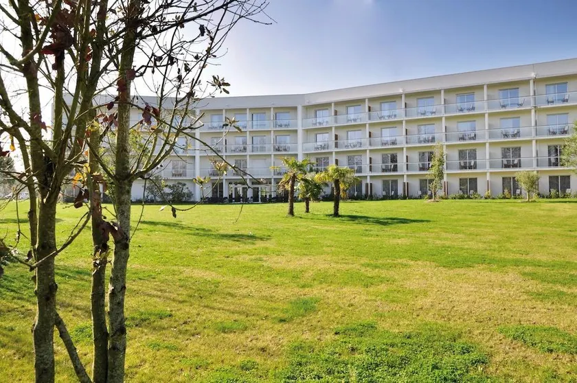 GOLDEN TULIP NANTES CARQUEFOU - Image 1