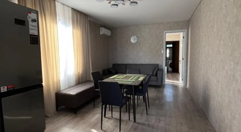 Lucky House - Image 1