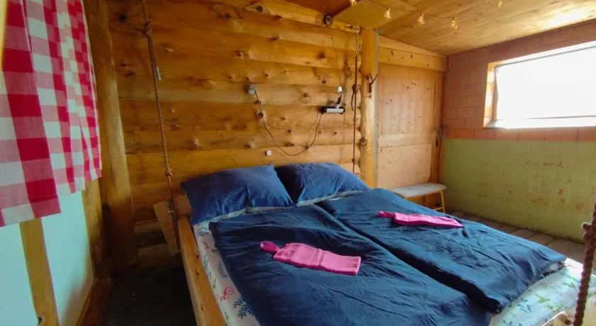 Hängebett im Stall - Image 1