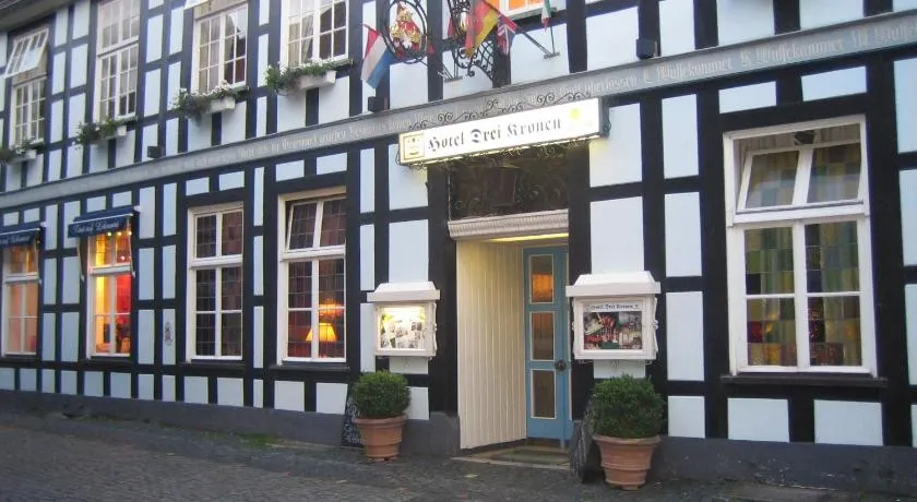 Hotel Drei Kronen - Image 1