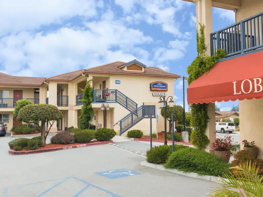 Monarch Valley Inn Marina at Monterey Bay - Image 1