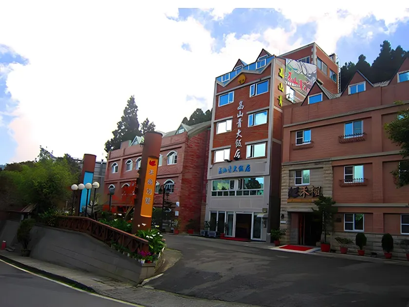 Gau Shan Ching Hotel - Image 1