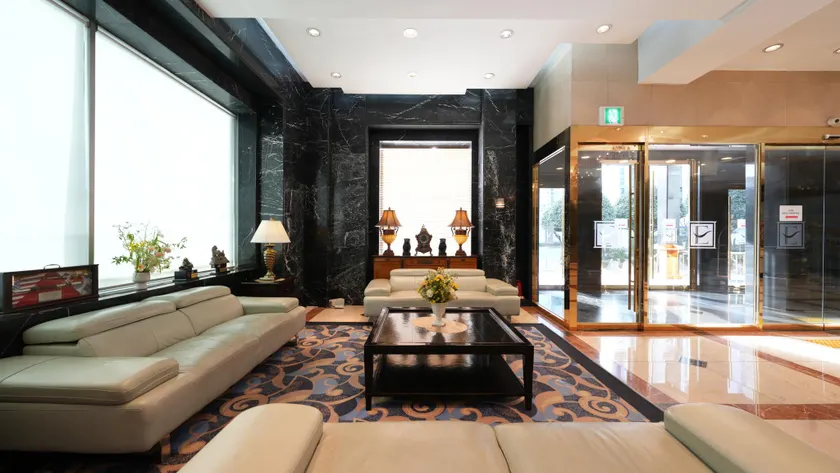 Eldis Regent Hotel - Image 1