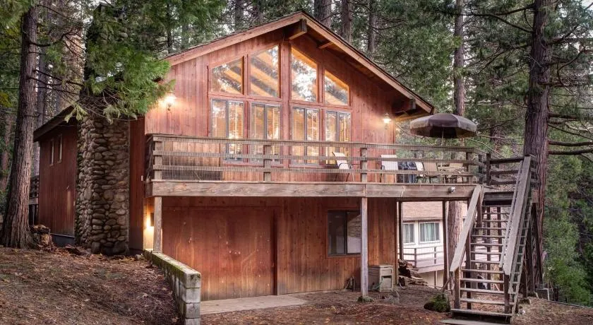 Tyler's Timber Lodge - Image 1