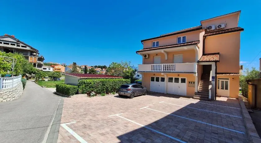 Apartments Dijana - Image 1