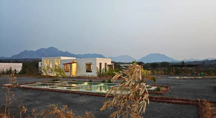 Vanthra Vilas, Jawai - Luxury Villas with Private Pools - Image 1
