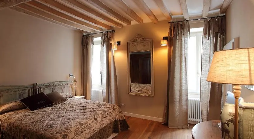 PIO Rooms b&b Parma - Image 1