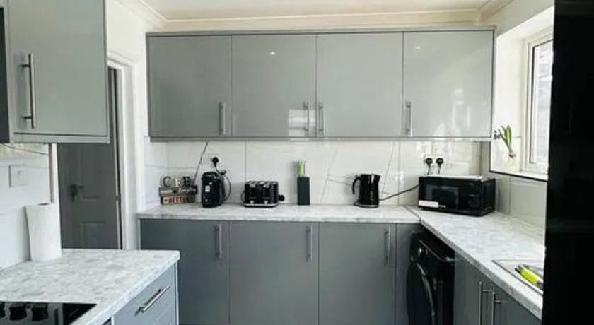 Deluxe Bungalow - Image 1