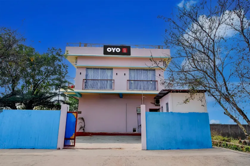 Hotel O Samrat Guest House - Image 1