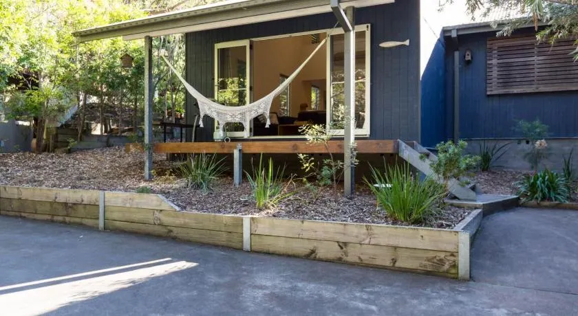 Boathouse 1 Hyams Beach - Image 1