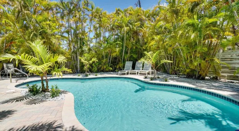 Soak in the Sun with a large heated pool - Image 1