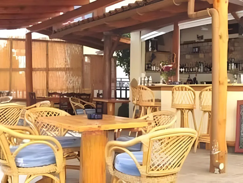 Evropi Hotel - Image 1