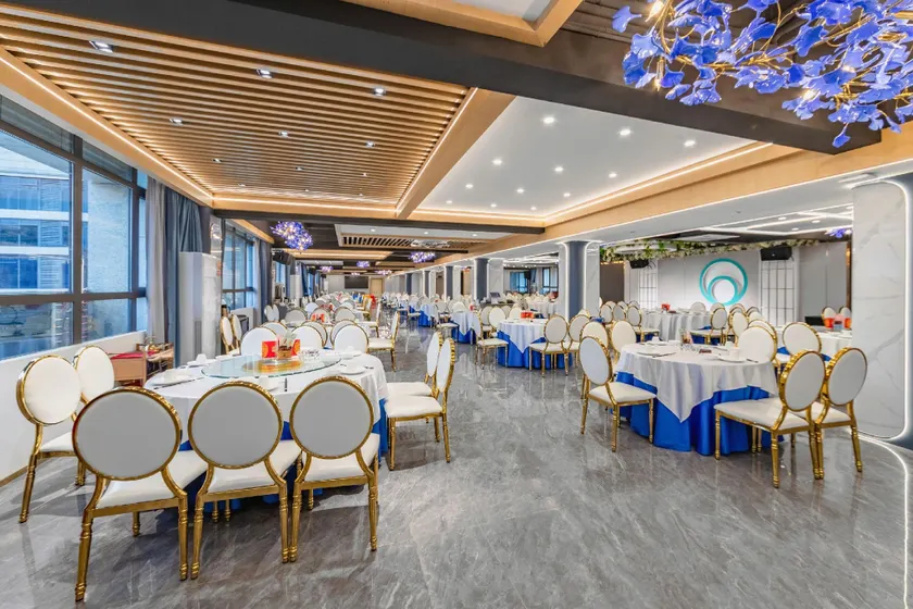 Dongguan Dantes Hotel - Image 1