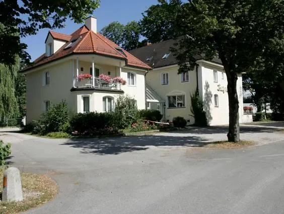 Hotel Burgmeier - Image 1