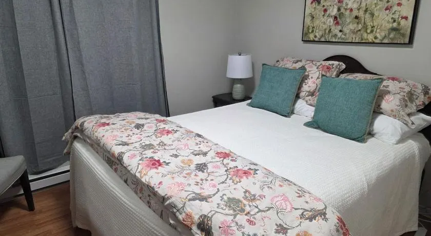 3 Bedroom Near Airport - Image 1