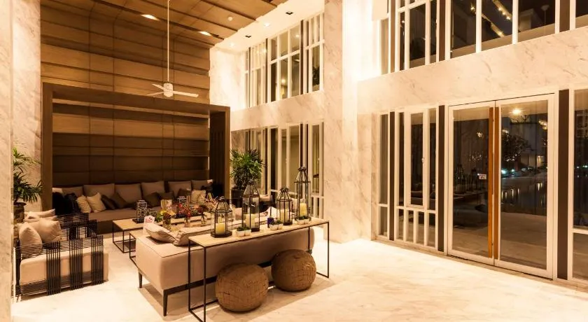 Phuket Town 1 Bedroom Condo Luxury Facilities, The Base Downtown - Image 1