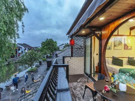Jiaxing xitang ancient town scenic spot inn - Image 1