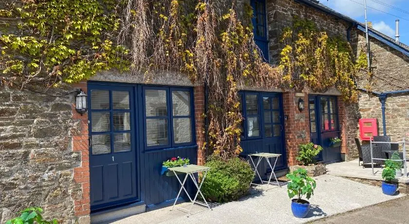 The Ivy Barn Holbeton - Image 1
