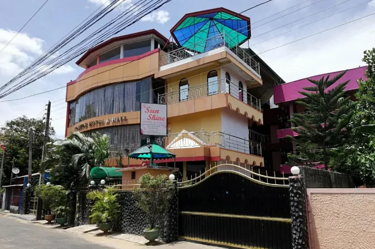 Sunshine Hotel - Image 1