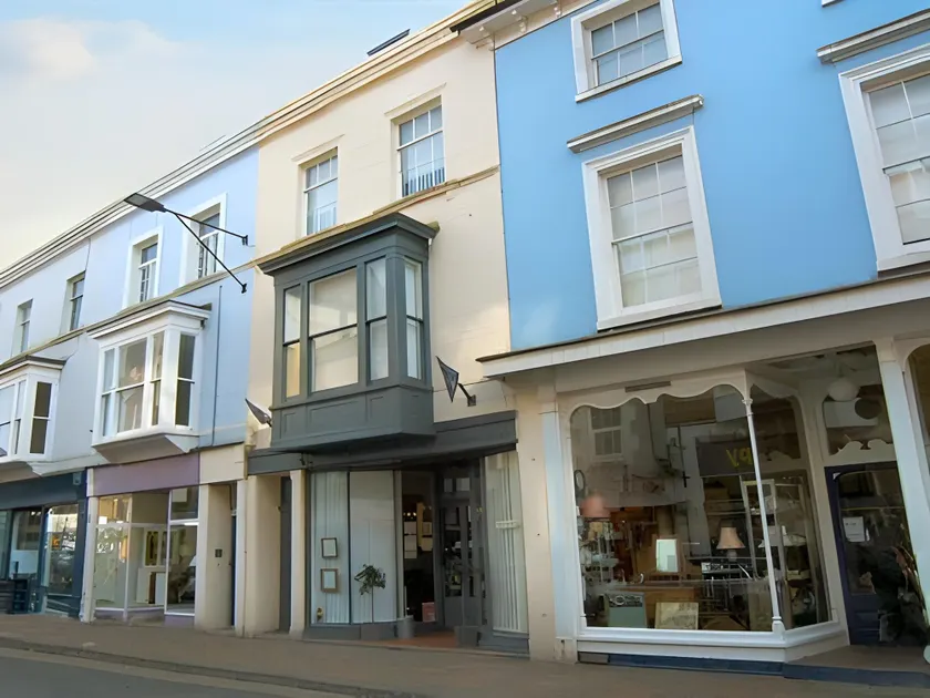 No24 Ventnor - Image 1