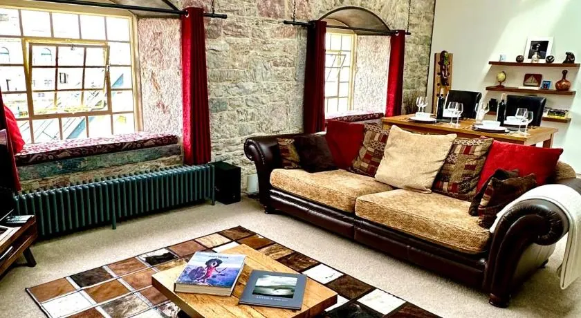 Royal William Yard Apartments - Large and Luxurious with Free Parking - Image 1