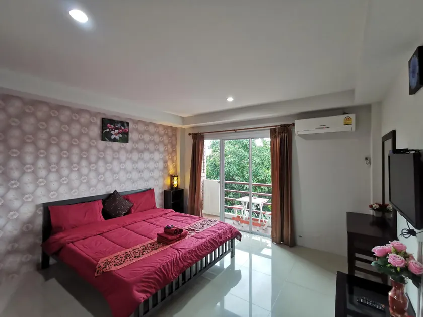 Tontalay Hotel - Image 1