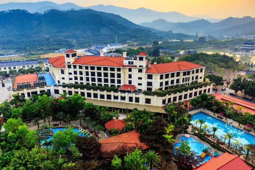 Cloud Nine Resort Hotel - Image 1