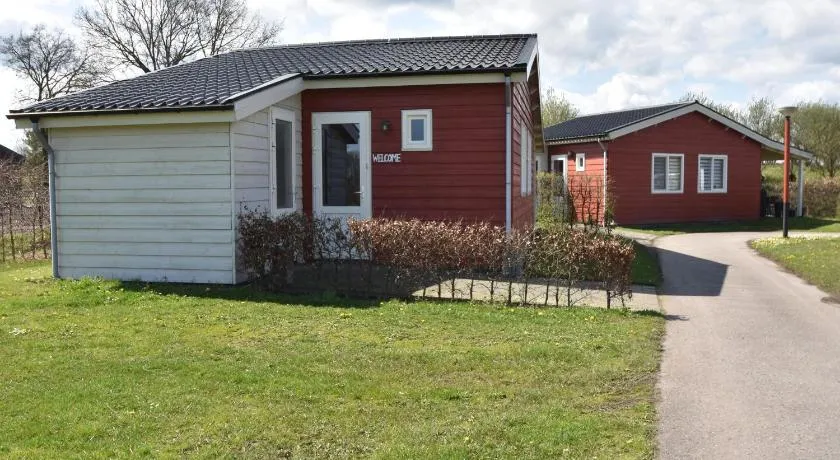 Holiday home with covered terrace and pool - Image 1