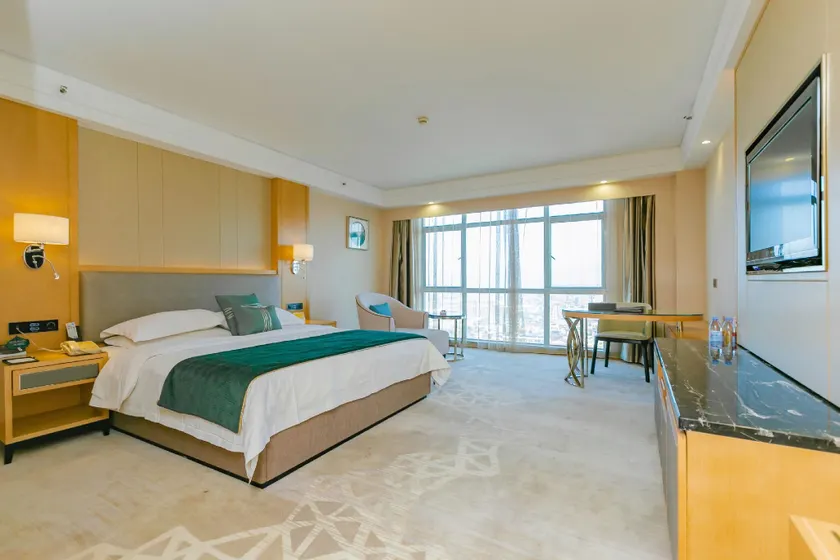Yiyuan Times Hotel (Qiandong West Station Branch) - Image 1