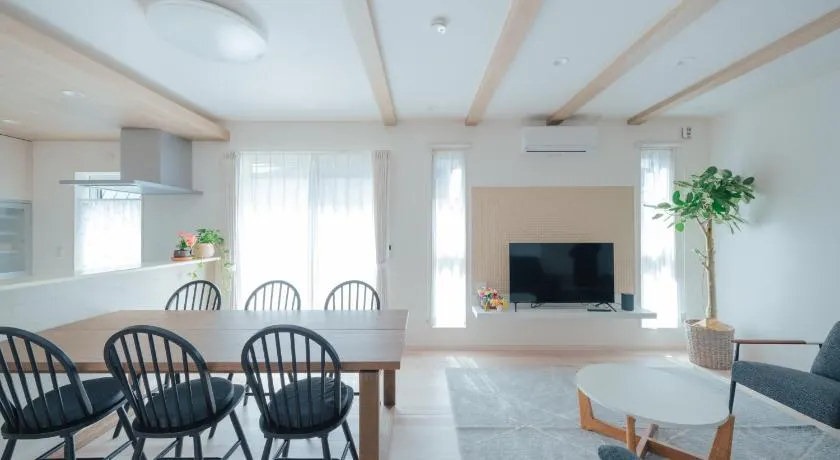 Quiet Japanese House near Airport - Image 1