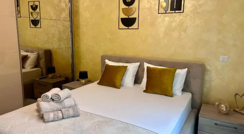 Biby Luxury Apartament - Image 1